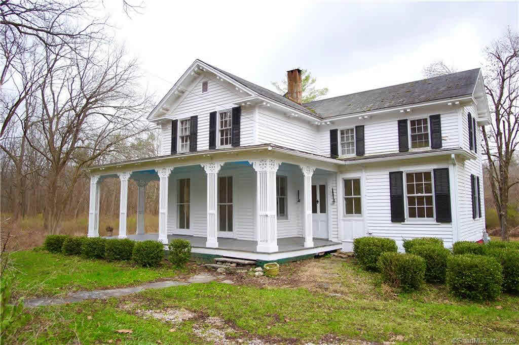 Building photograph for 4 LIME ROCK HOLLOW